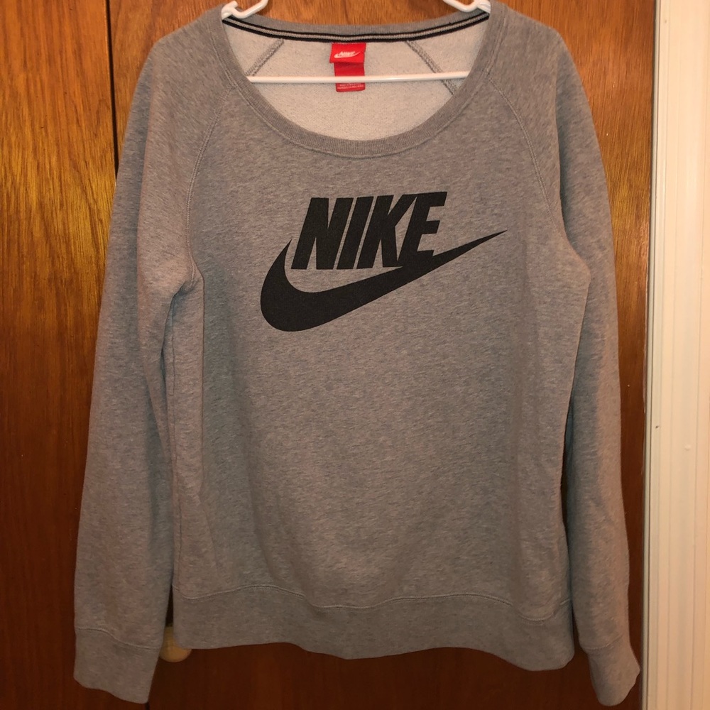 Oversized Large Gray&Black Nike Crewneck Sweater